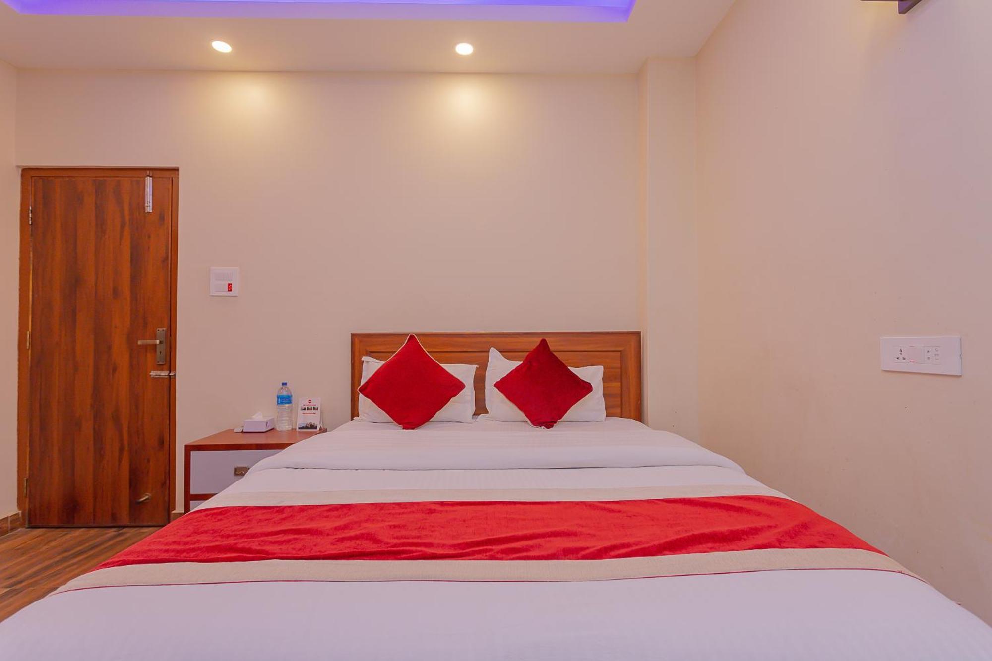 Oyo 799 Hotel Tik Tok Pvt Ltd. Katmandu Eksteriør bilde