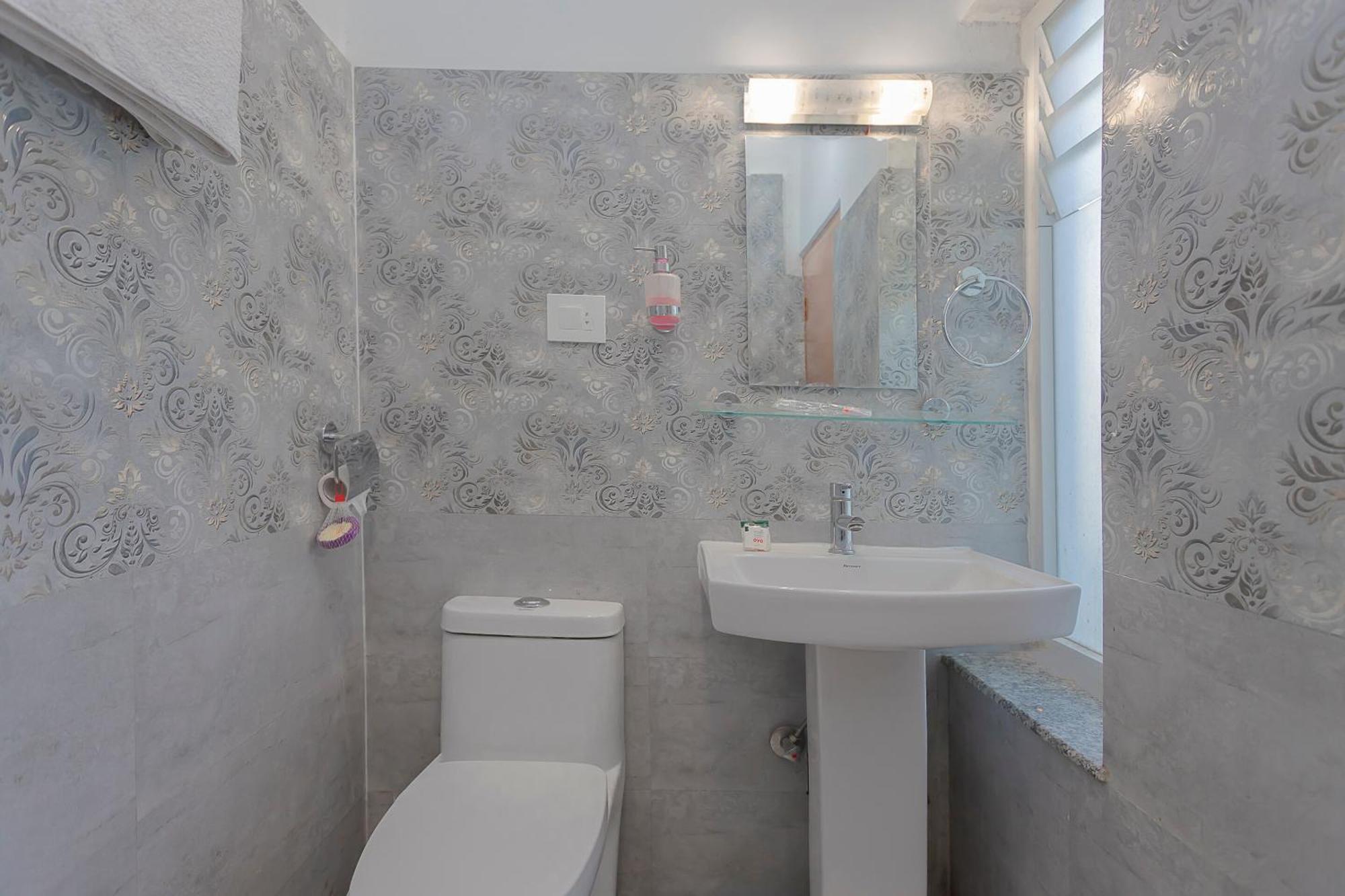 Oyo 799 Hotel Tik Tok Pvt Ltd. Katmandu Eksteriør bilde